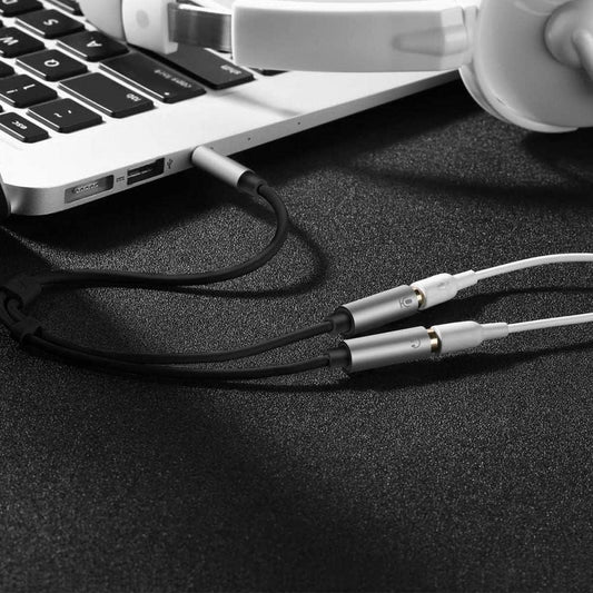 UGREEN 3.5mm male to 2 Female Audio Cable Aluminum Case (Black) /30619