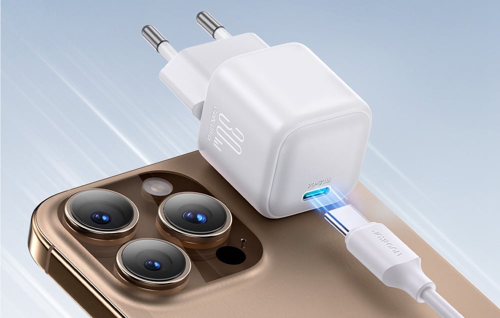 JOYROOM 30W PD Mini GaN Charger - Fast Charging - JR-TCG15